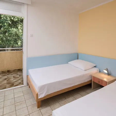 Lanterna 2* Tar-Vabriga